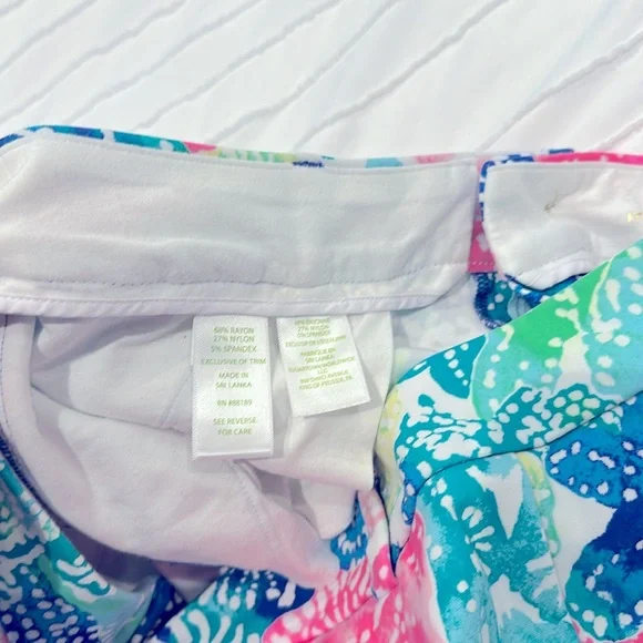 Lilly Pulitzer Callahan Stretch 5in inseam - Picture 3 of 4